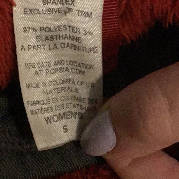 Patagonia Red and Burgundy Women's Jacket - Picture 7 of 8